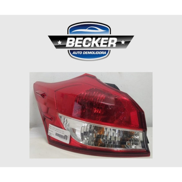 Lanterna Traseira Esquerda Toyota Yaris 2019