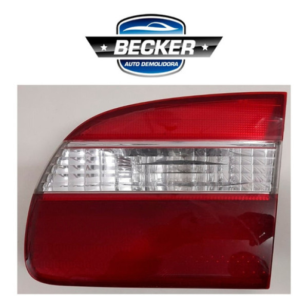 Lanterna Traseira Direito Tampa Toyota Corolla 2002