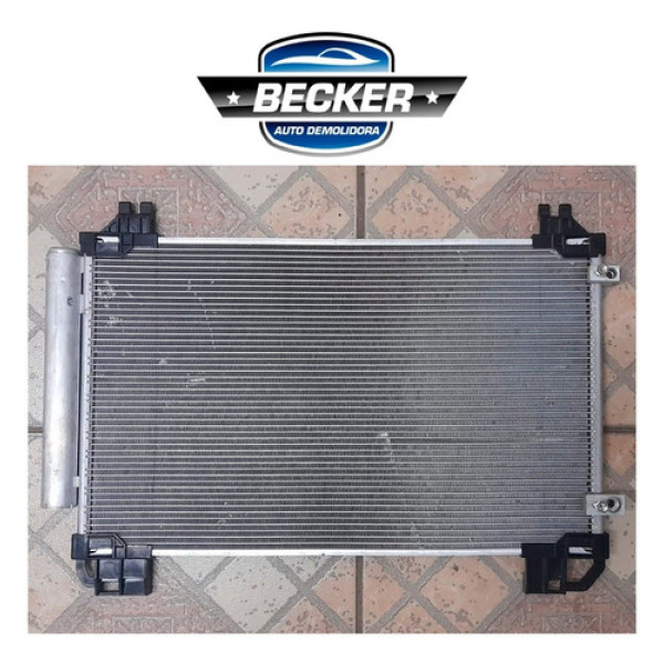 Condensador Toyota Yaris 2019