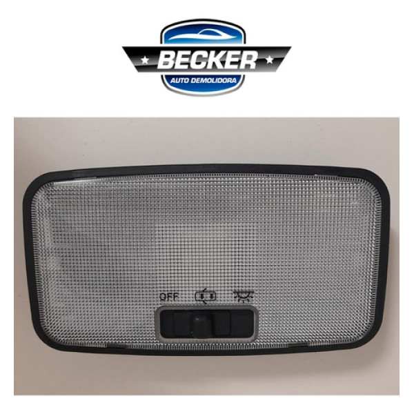 Luz Cortesia Toyota Yaris 2019