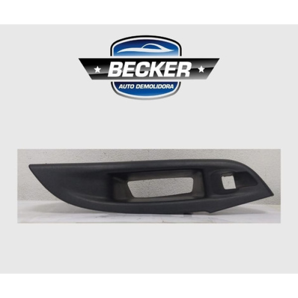 Moldura Traseira Direita Vidro Elétrico Ford Focus 2014